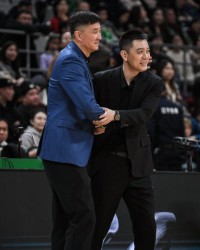 云鼎娱乐官方入口-麦基调侃“20分算个P”+球迷现场喊“下课” 杜锋时代要结束了？
